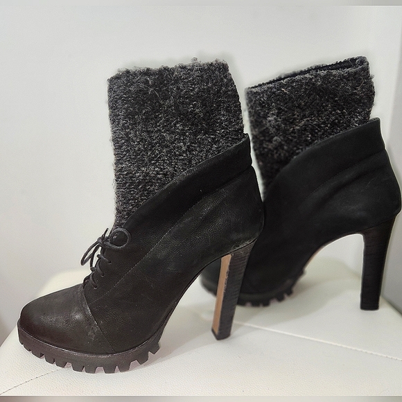 VIC MATIE ITALIAN LEATHER LUG SOLE & WOOL BLEND SOCK ANKLE BOOTS 40 - Picture 10 of 10